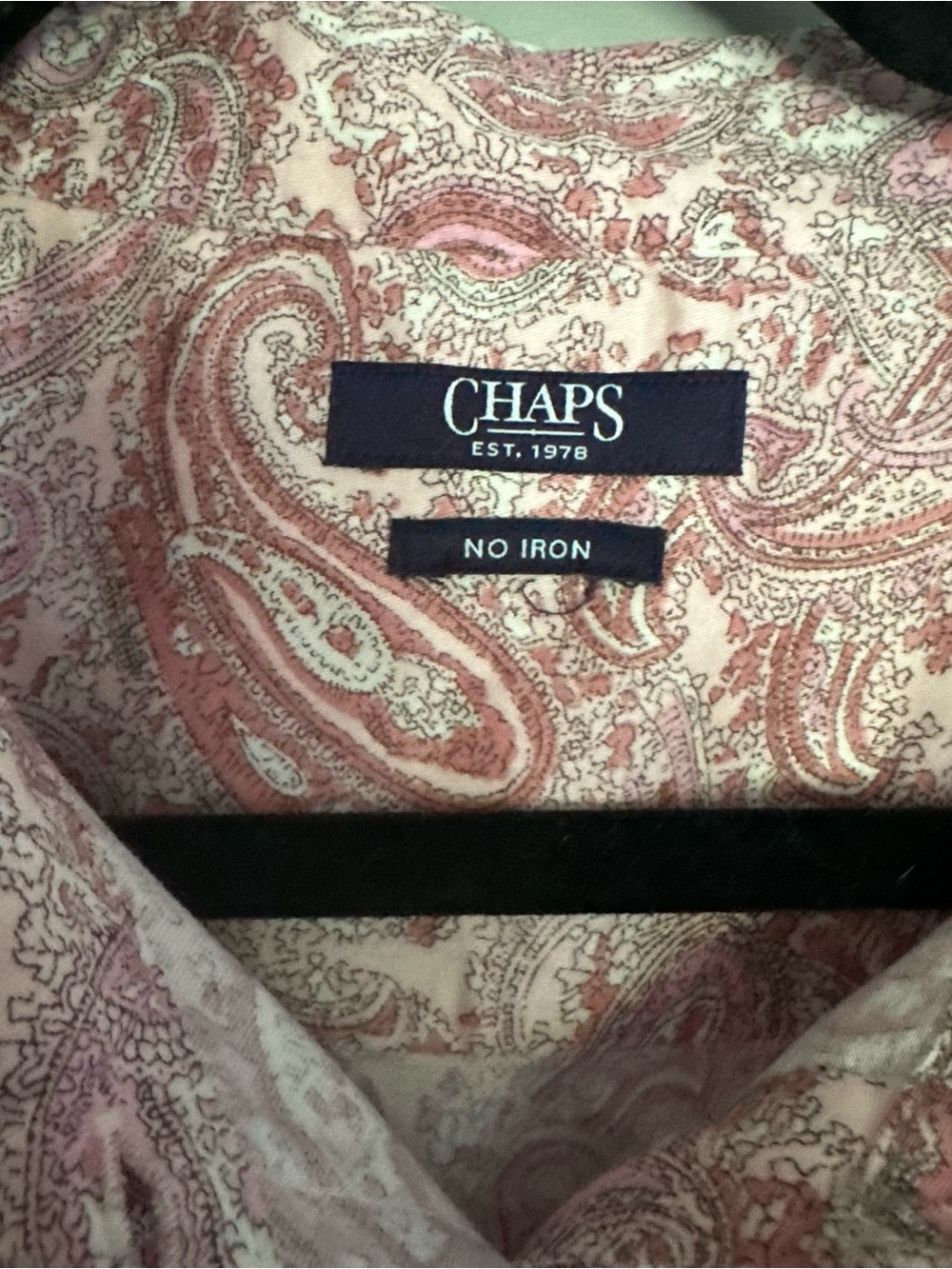 CHAPS No Iron Paisley Button Down Shirt Blouse Women’s Blush Mauve Cream Preppy - Picture 3 of 8